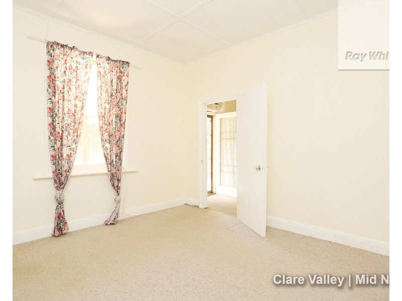 34 Commercial Street, Burra SA 5417