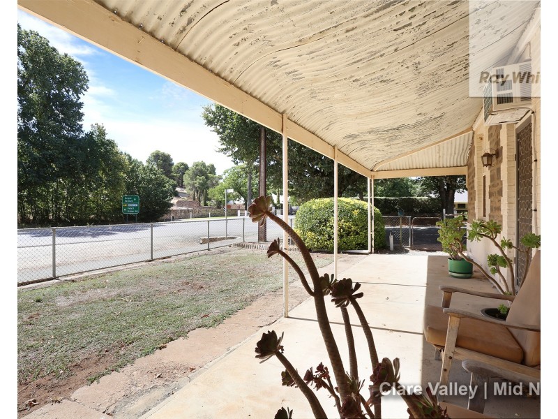 34 Commercial Street, Burra SA 5417