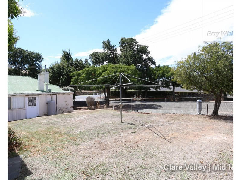 34 Commercial Street, Burra SA 5417