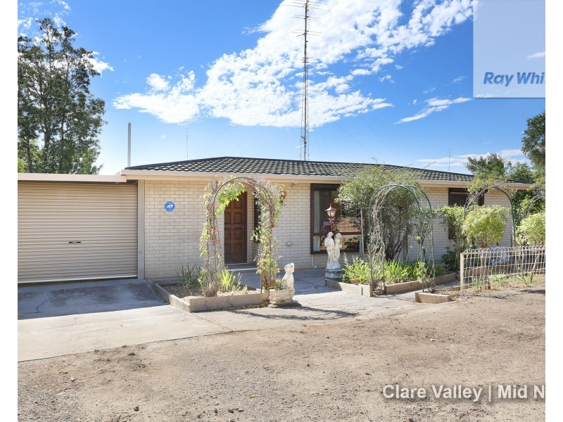41 Victoria Road, Clare SA 5453
