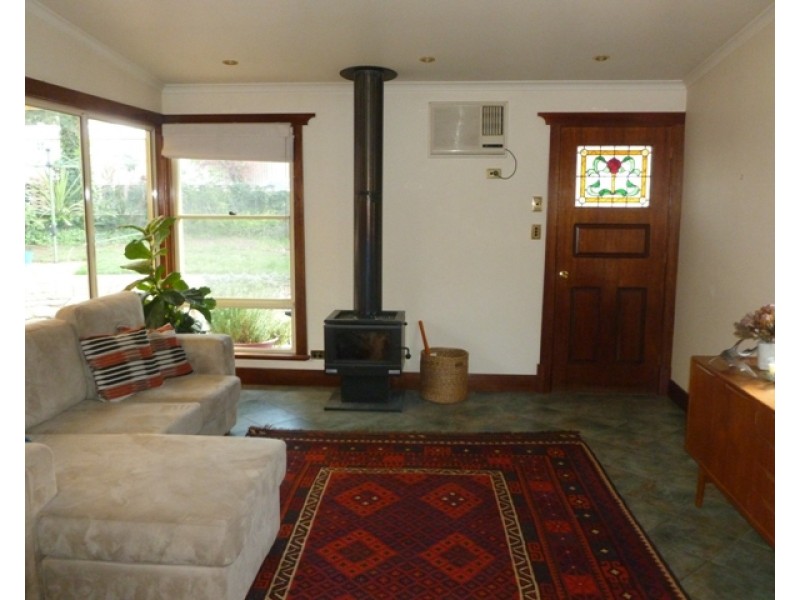 26 Guilford Street, Clare SA 5453