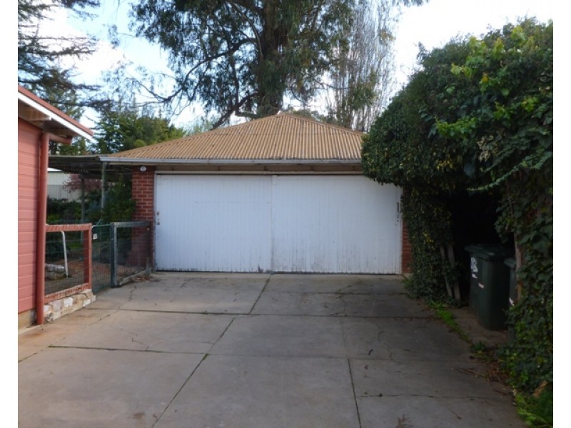 26 Guilford Street, Clare SA 5453