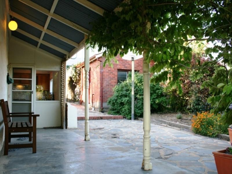 9 Harriett Street, Clare SA 5453