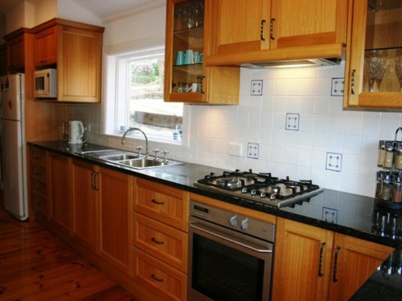 9 Harriett Street, Clare SA 5453