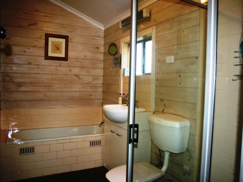 9 Harriett Street, Clare SA 5453