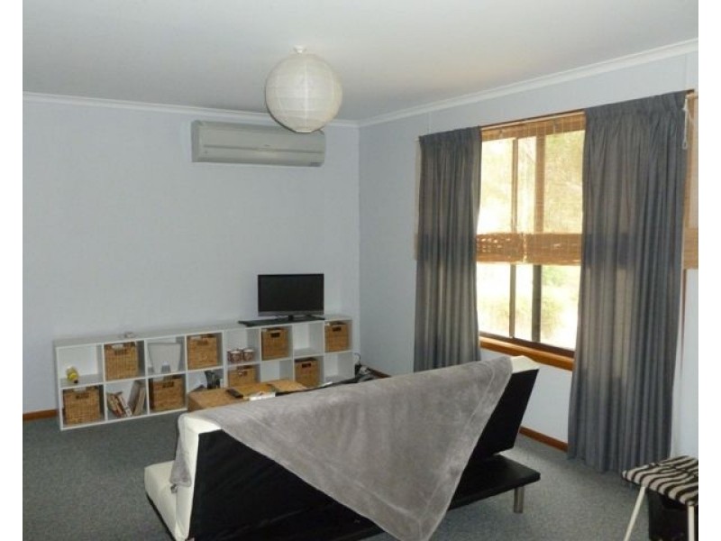 26 Strickland Street, Clare SA 5453