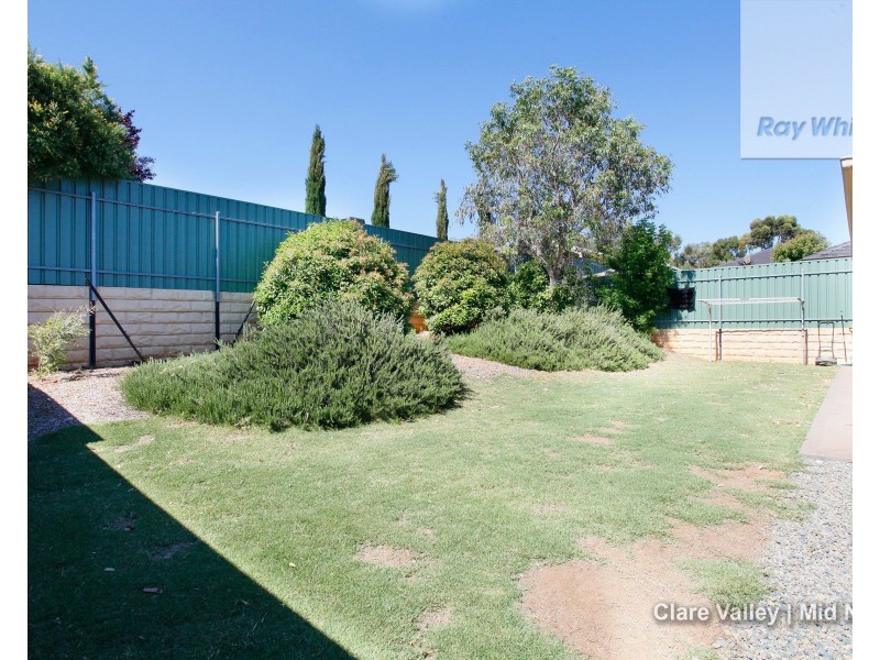 19 Pandappa Drive, Clare SA 5453
