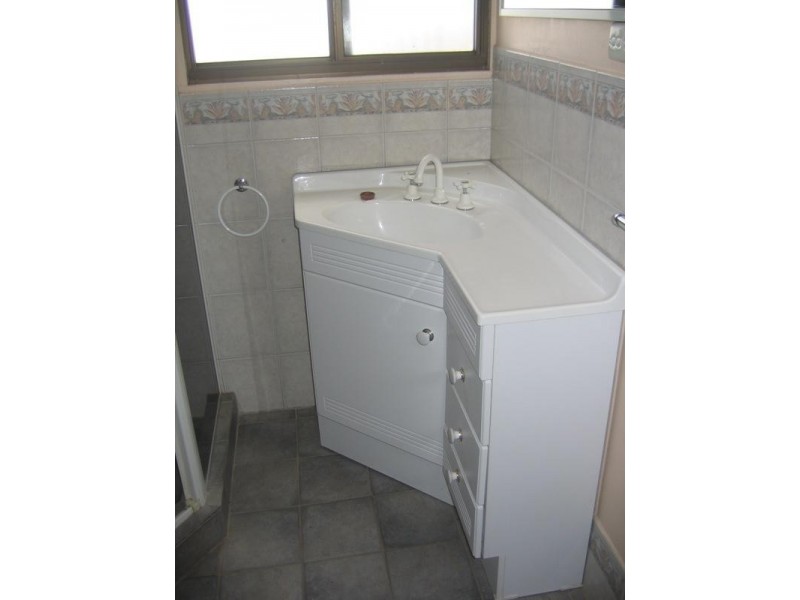 17 Henry Street, Clare SA 5453