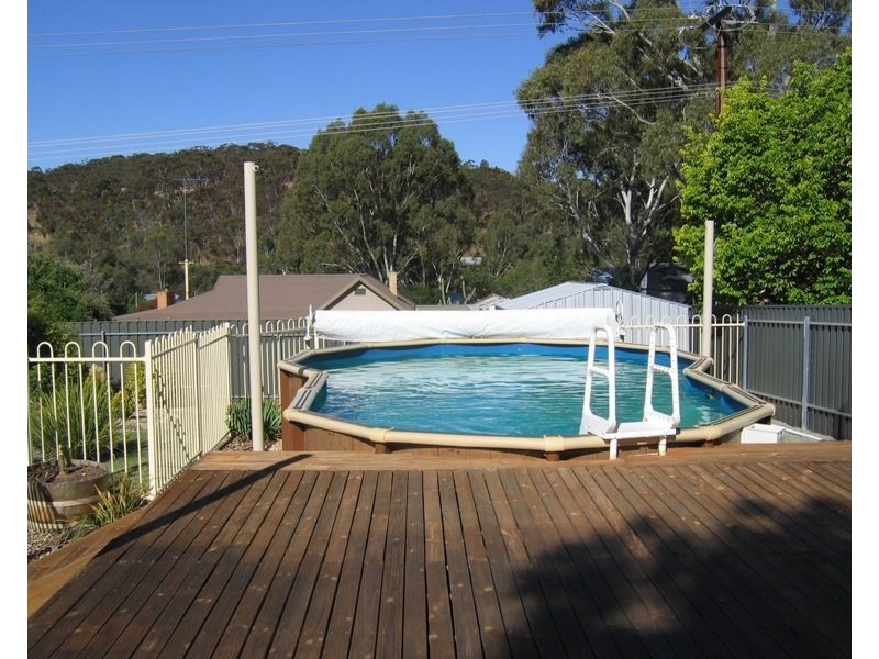 2a Stanley Place, Clare SA 5453