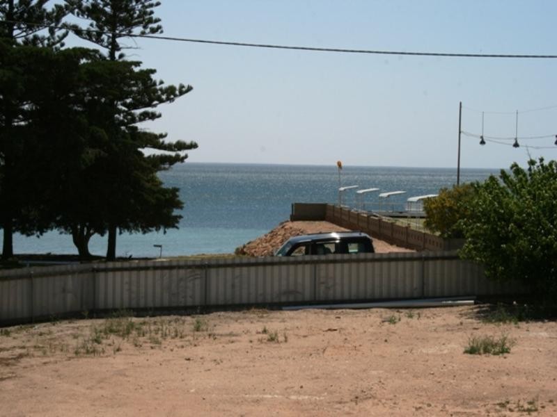 11 Peake Terrace, Port Neill SA 5604