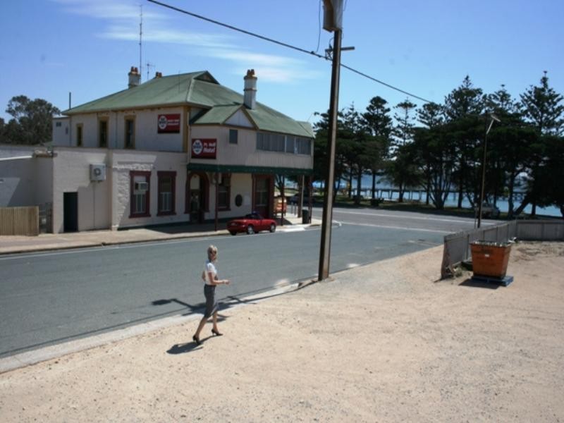 11 Peake Terrace, Port Neill SA 5604