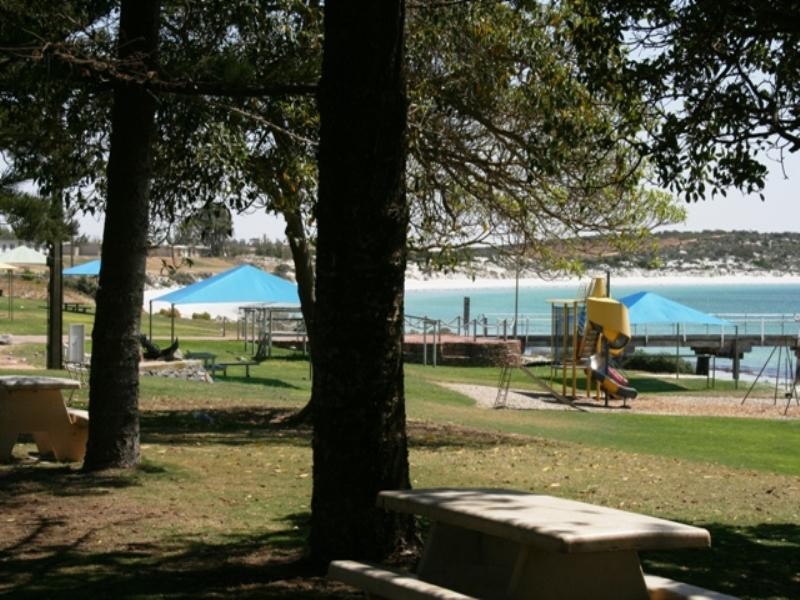 11 Peake Terrace, Port Neill SA 5604