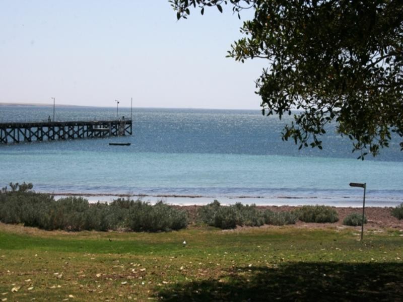 11 Peake Terrace, Port Neill SA 5604