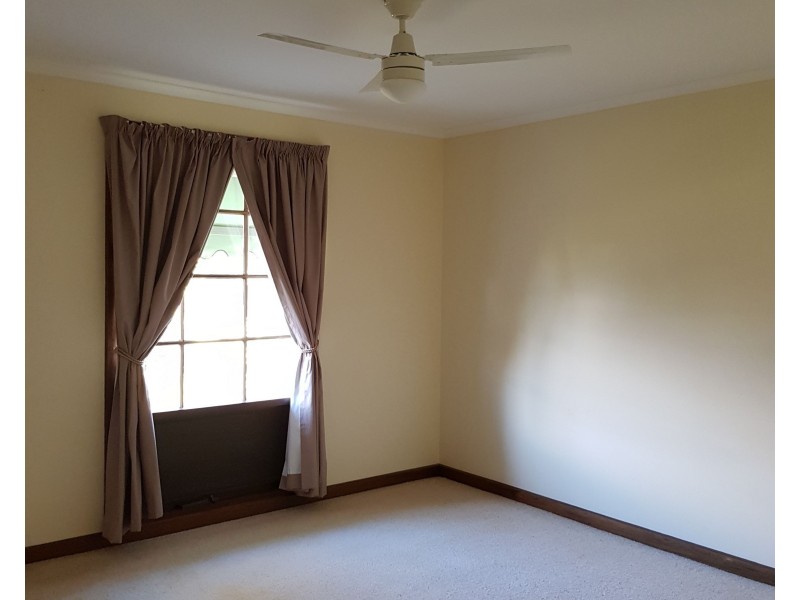 41 West Terrace, Clare SA 5453