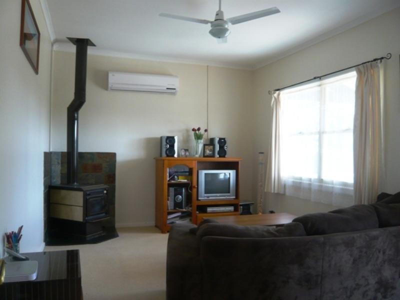 22 Queen Street, Burra SA 5417