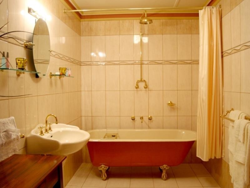 15 Vanga Avenue, Clare SA 5453