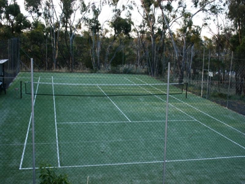 15 Vanga Avenue, Clare SA 5453