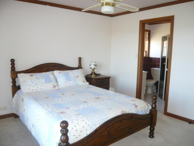 10 Michael Court, Clare SA 5453