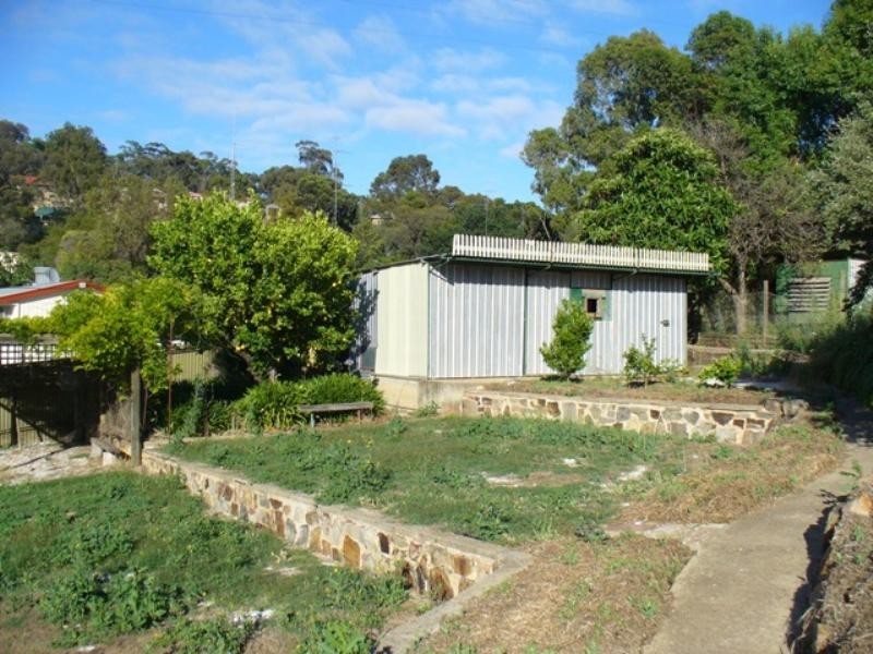 11 Harriet Street, Clare SA 5453