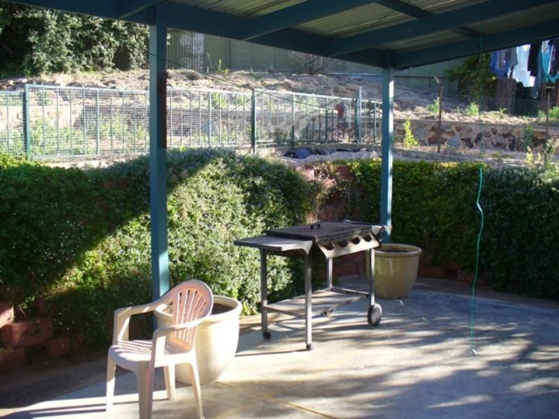 11 Harriet Street, Clare SA 5453