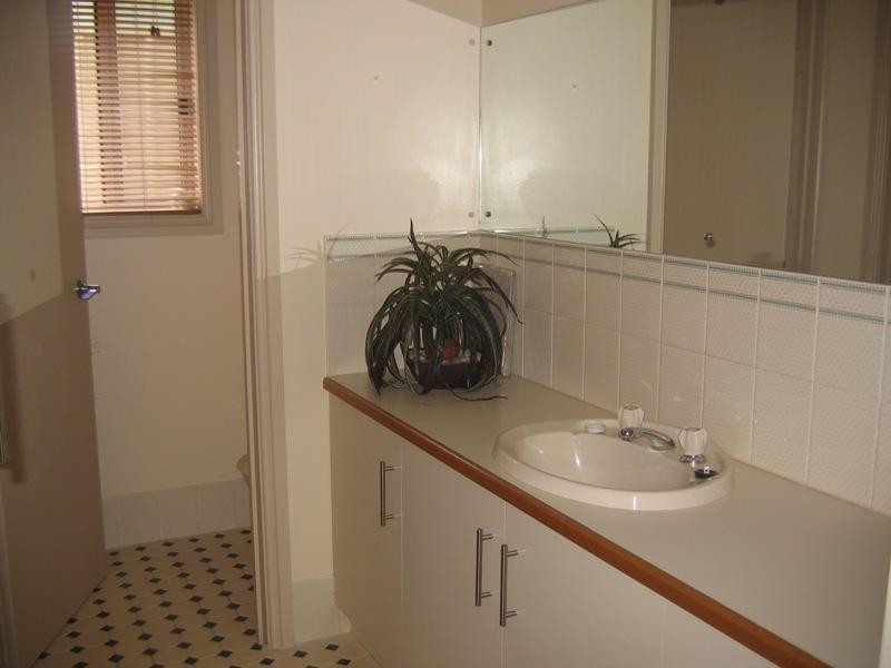 5 McBride Lane, Clare SA 5453