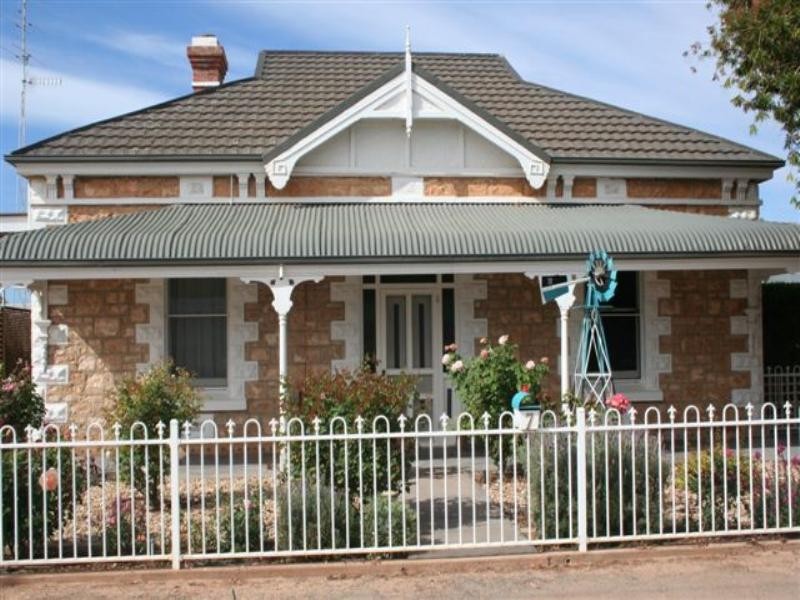 7 First Street, Cowell SA 5602