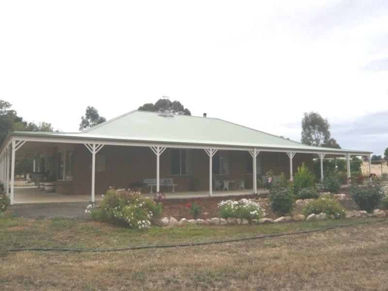 100 Washington Road, Riverton SA 5412