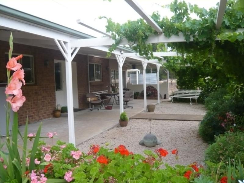 100 Washington Road, Riverton SA 5412