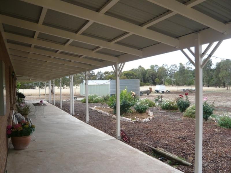 100 Washington Road, Riverton SA 5412