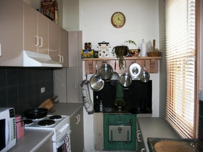 Unit 1 13 Warenda Road, Clare SA 5453