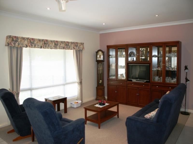 2/10 Harriett Street, Clare SA 5453