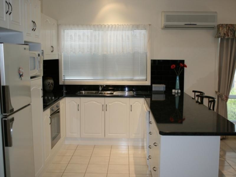 2/10 Harriett Street, Clare SA 5453