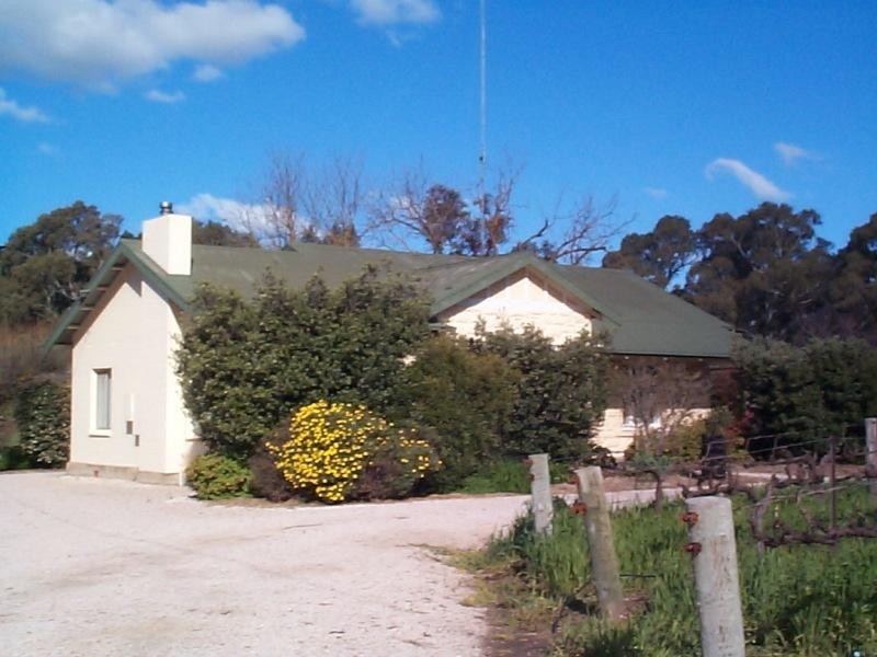 11 Main North Road, Clare SA 5453