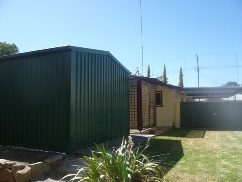 23 Gleeson Street, Clare SA 5453