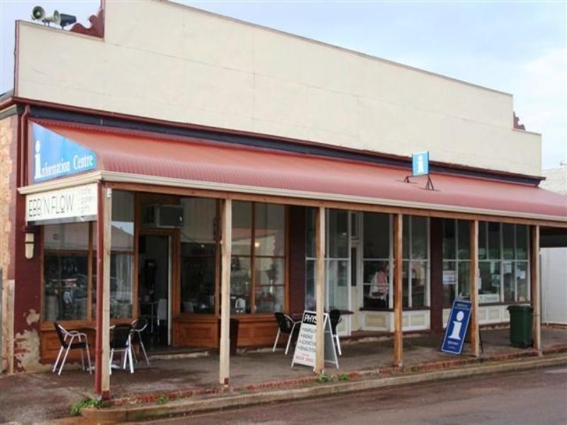 30 Main Street, Cowell SA 5602