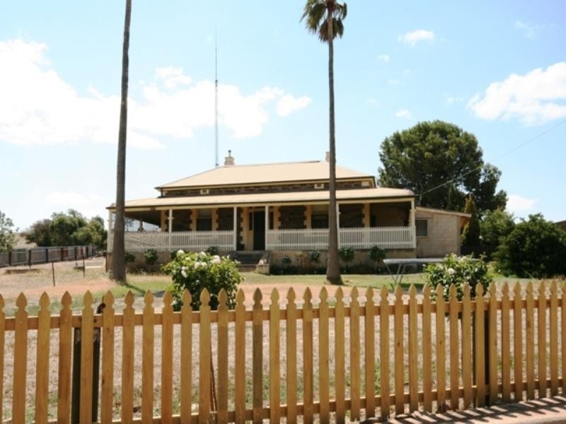 10 Penclawdd Street, Burra SA 5417