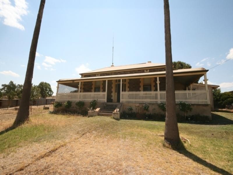 10 Penclawdd Street, Burra SA 5417