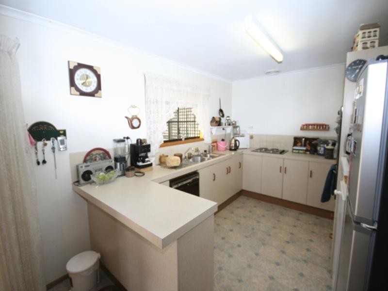 15 Racecourse Road, Balaklava SA 5461