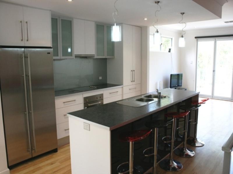 27 Hope Street, Clare SA 5453