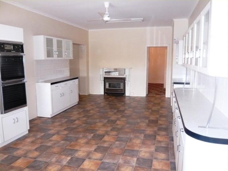 “Chloes” Wandilla Road, Burra SA 5417