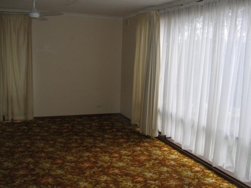 33 West Terrace, Clare SA 5453