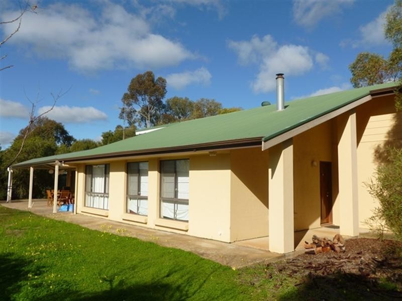 60 Neagles Rock Road, Clare SA 5453