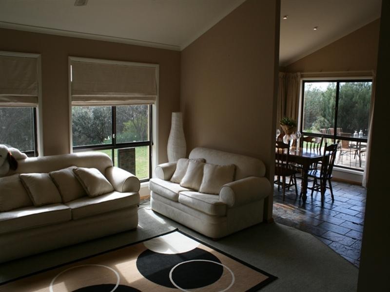 60 Neagles Rock Road, Clare SA 5453