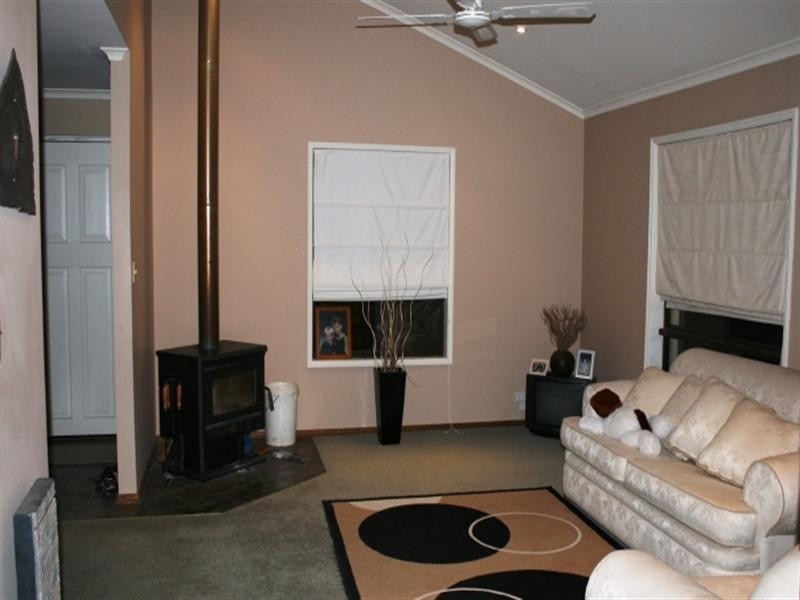 60 Neagles Rock Road, Clare SA 5453