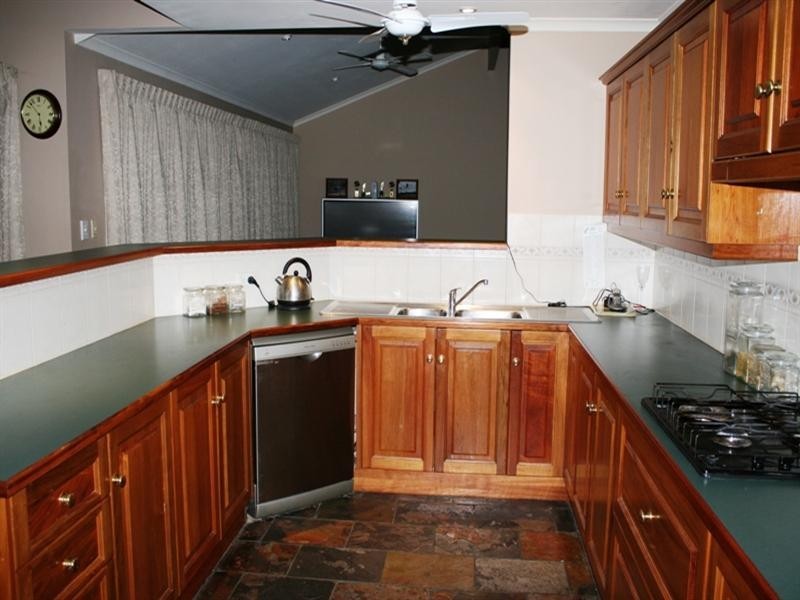 60 Neagles Rock Road, Clare SA 5453