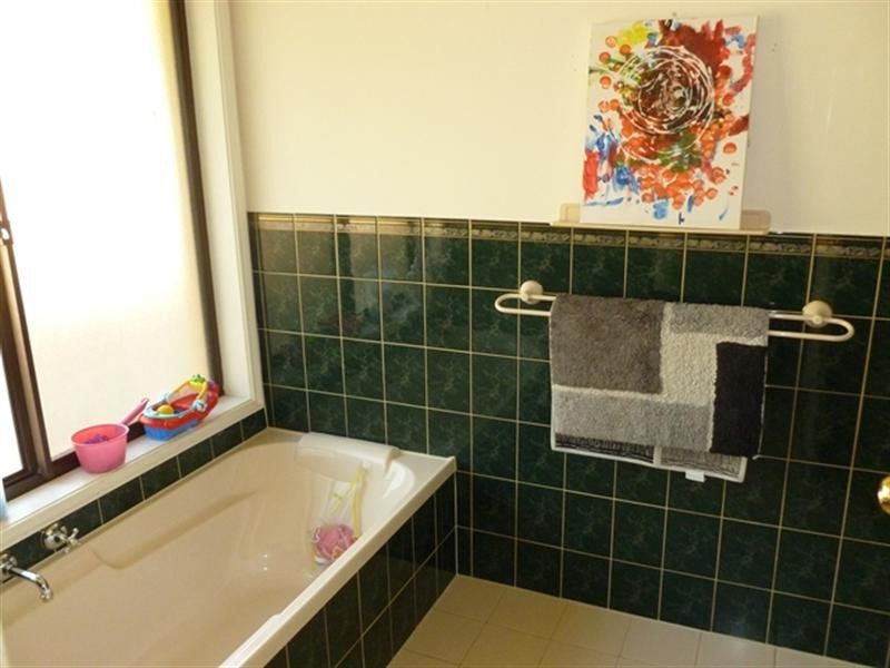 60 Neagles Rock Road, Clare SA 5453