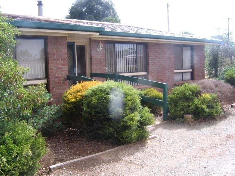 16 Clifton Road, Jamestown SA 5491