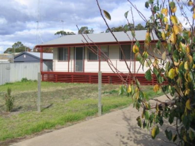 62 Blyth Road, Clare SA 5453