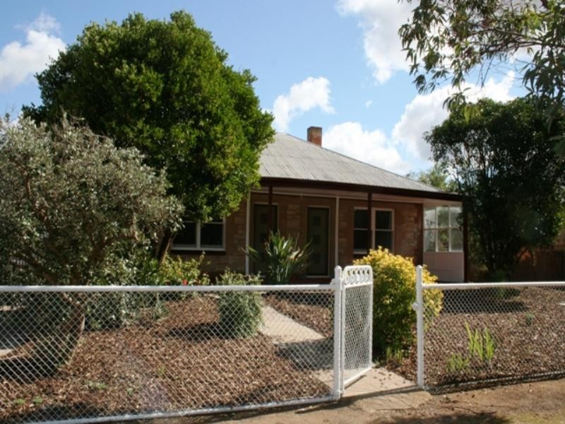 61 Railway Terrace West, Snowtown SA 5520