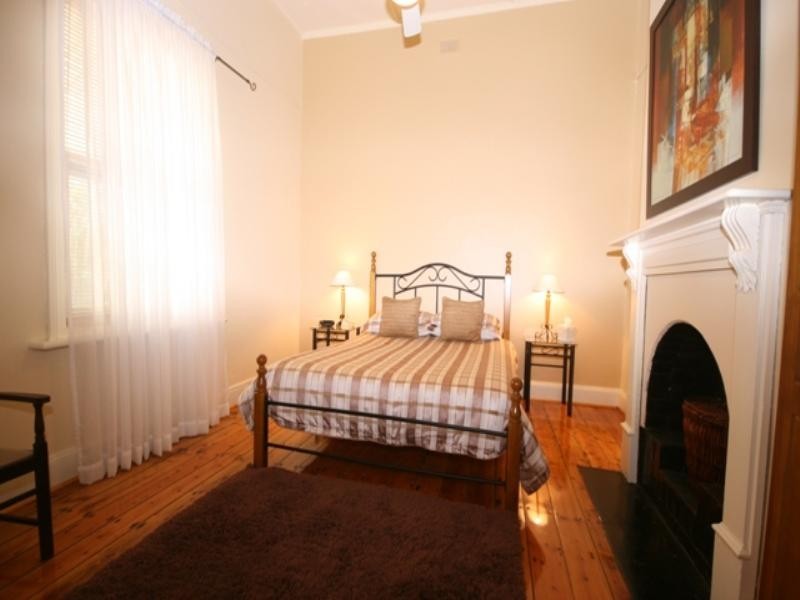 20 Gleeson Street, Clare SA 5453